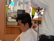 川田さん直角ヘアー作成中