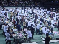 会場